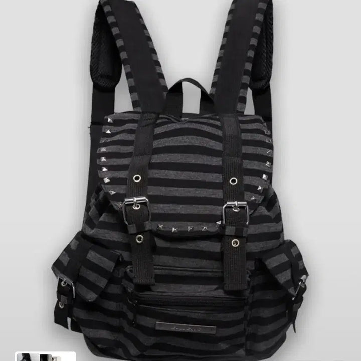 [BUNJANG] Chicks Stripe Stud Pocket Backpack (Black) / 키링 무료+칙스 스트라이프 스터드 포켓 백팩(블랙)