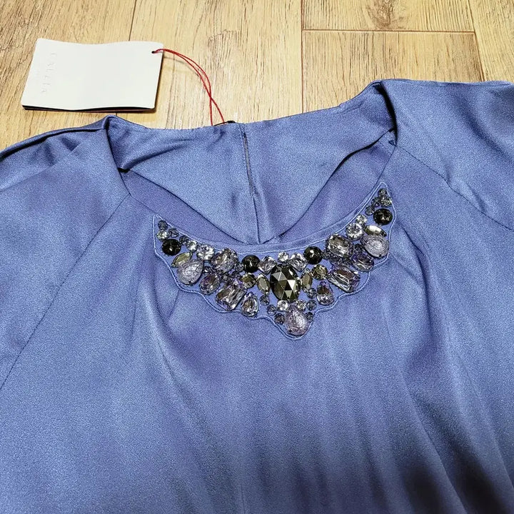 [BUNJANG] Kallia Jewel Blouse / 칼리아 보석 블라우스 55-66 새상품