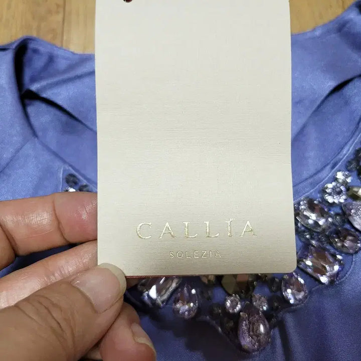 [BUNJANG] Kallia Jewel Blouse / 칼리아 보석 블라우스 55-66 새상품