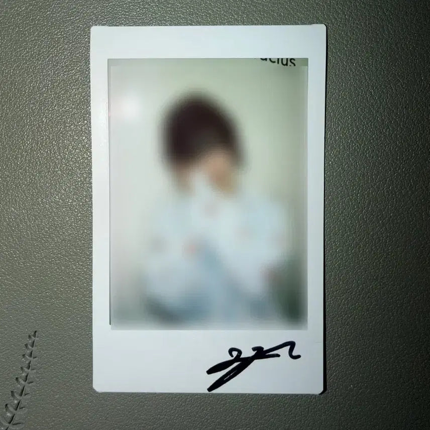 [BUNJANG] tripleS Lynn Signed Polaroid / 260416 트리플에스 린 오자매 파자마 싸폴 싸인 폴라로이드
