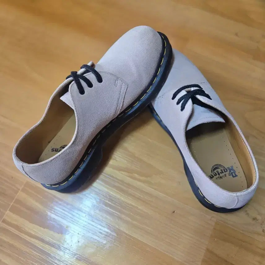 [BUNJANG] Dr. Martens Suede Loafer Shoes (260-265) / 닥터마틴 스웨이드 로퍼 슈즈(260~265)