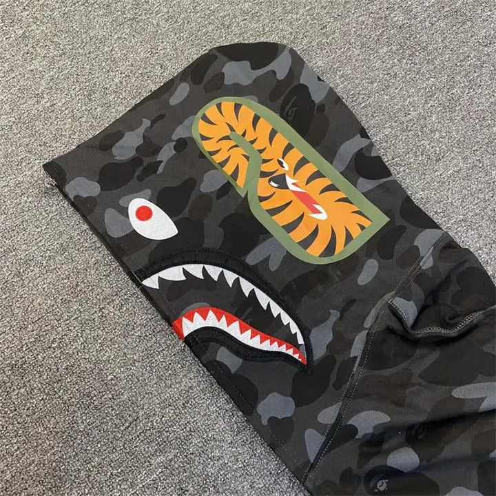 [SOLD OUT] 베이프 카모 샤크 후드집업 블랙(정품인증가능)