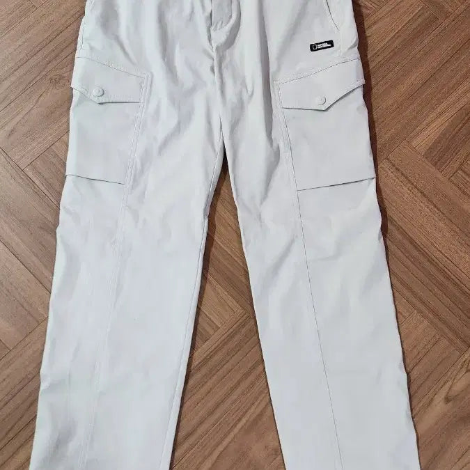 [SOLD OUT] 새상품 내셔널지오그래픽 아이보리