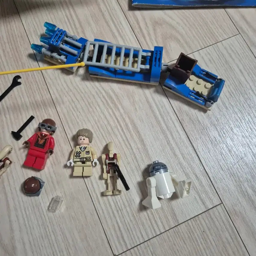 [BUNJANG] LEGO Star Wars Jedi Starfighter Set 7877 / 레고 스타워즈 제다이 스타파이터 7877팝니다