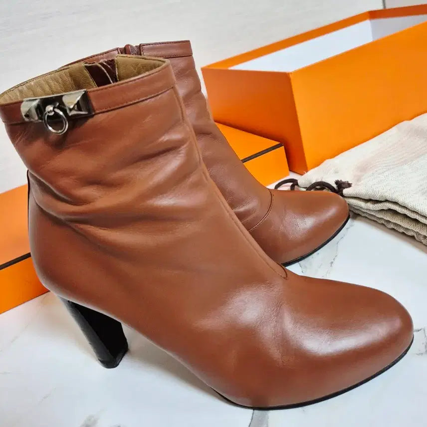 [BUNJANG] Hermes Leather Ankle Boots 35.5 / (정품) 에르메스 가죽 워커 앵클부츠 35.5