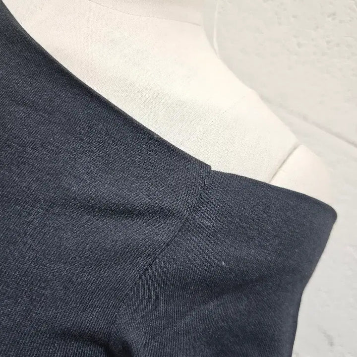 [BUNJANG] Basic Black One Shoulder Crop Top / 한쪽어깨 오프숄더 크롭 기본 반팔- 블랙