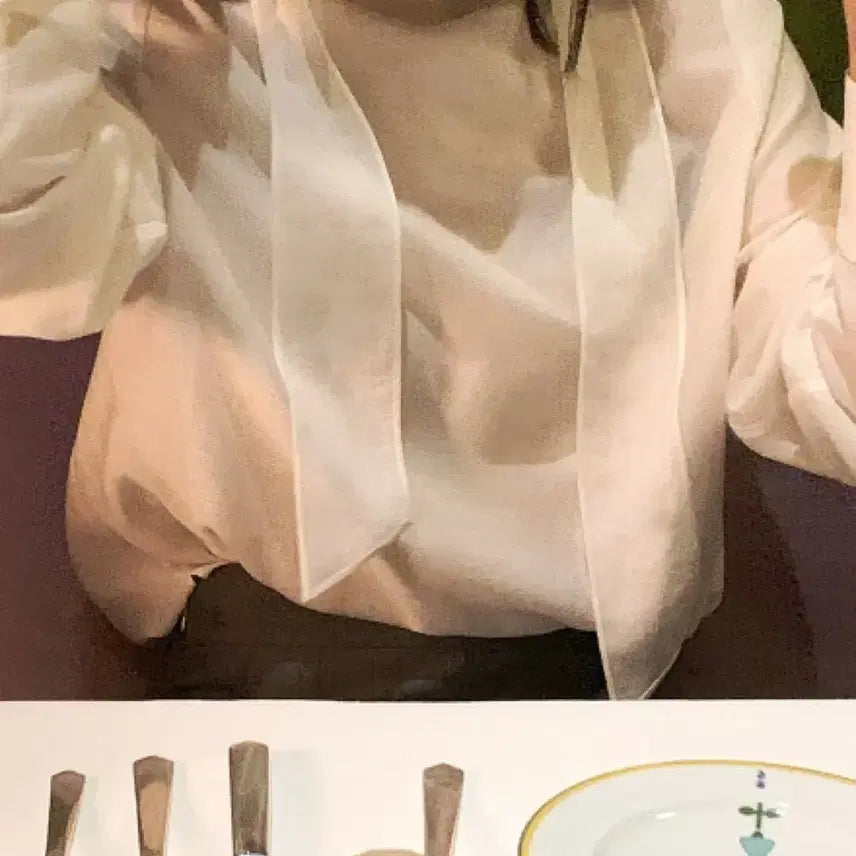 [SOLD OUT] 어라운드율 보에스카프 블라우스