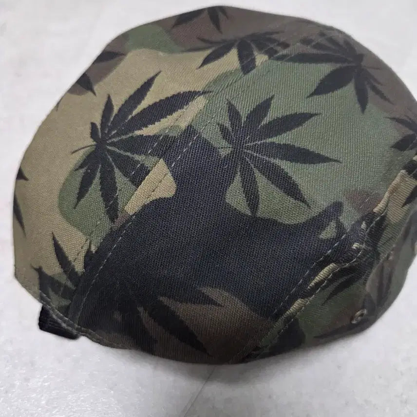 [BUNJANG] HUF Plant Life Camo 5 Panel Camp Cap / 허프 플랜트 라이프 카모 5패널 캠프캡