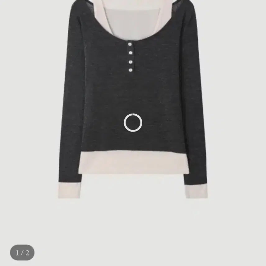 [SOLD OUT] 유솝 Seer button layered t-shirt 차콜