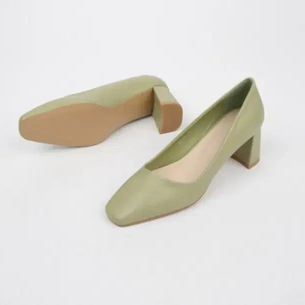 [SOLD OUT] 스퀘어토 힐 펌프스 연두색 230m(새상품)