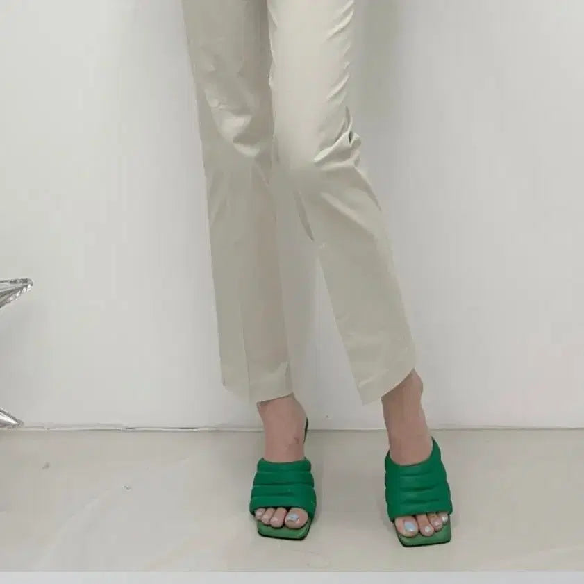 [SOLD OUT] GOLDEE 그린 퀼팅 뮬 힐235m