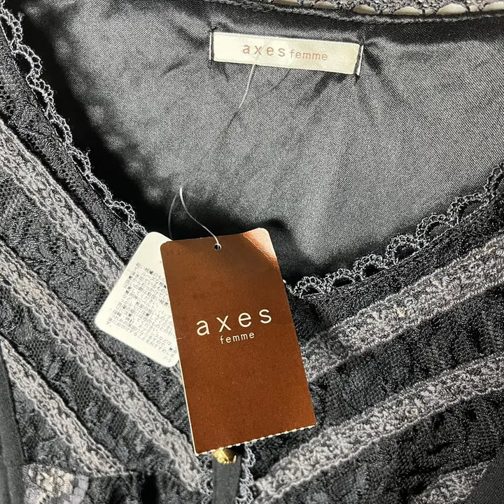 [SOLD OUT] [AXES FEMME] 엑시즈팜 고딕풍 레이스 슬리브 (새상품)