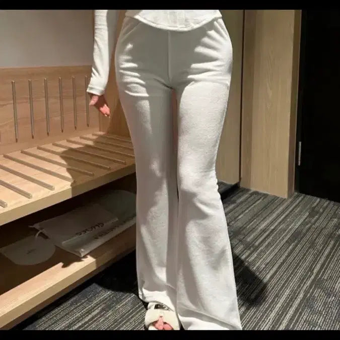 [BUNJANG] White Bootcut Pants / 화이트 부츠컷 바지