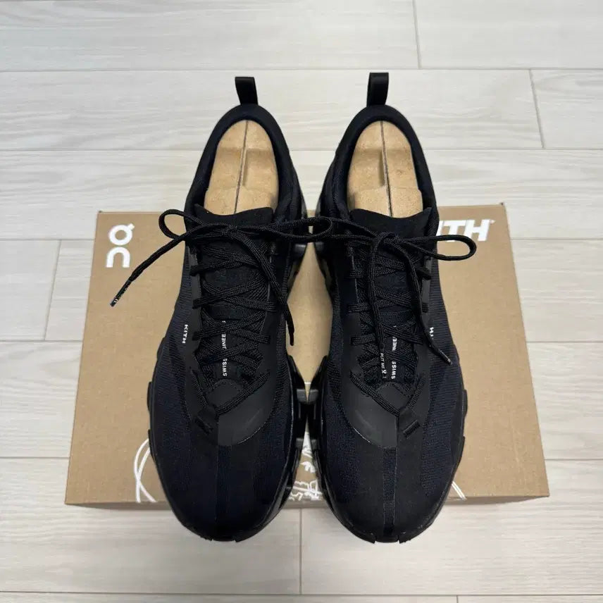 [SOLD OUT] 온러닝 X 키스 On Running X Kith K-Tech1 (265)