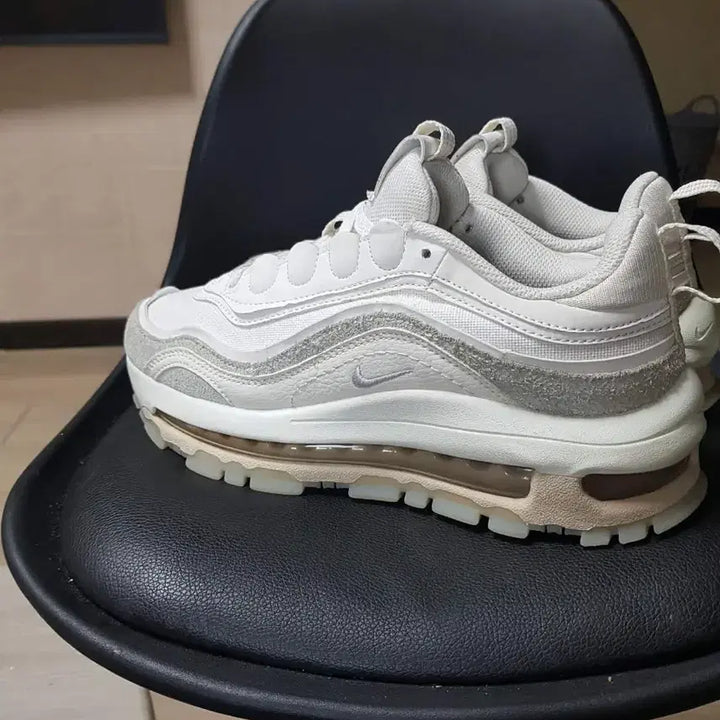[SOLD OUT] 나이키 에어맥스 97 크림 화이트 260