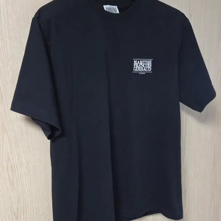 [SOLD OUT] 마리떼프랑소와저버 로고 반팔 티셔츠