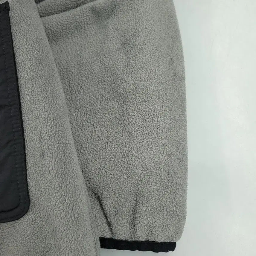 [BUNJANG] Outdoor Reversible Quilted Jacket / OUTDOOR 아웃도어 블랙 그레이 배색 물결퀼팅 리버시블 체스트포켓 플