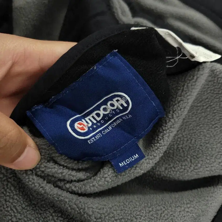 [BUNJANG] Outdoor Reversible Quilted Jacket / OUTDOOR 아웃도어 블랙 그레이 배색 물결퀼팅 리버시블 체스트포켓 플