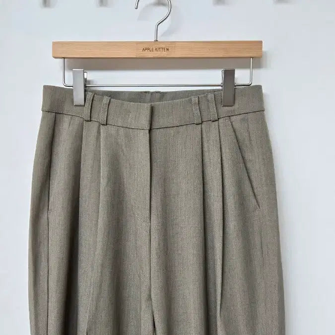 [SOLD OUT] S싸이즈 핀턱 카키 베이지 슬랙스