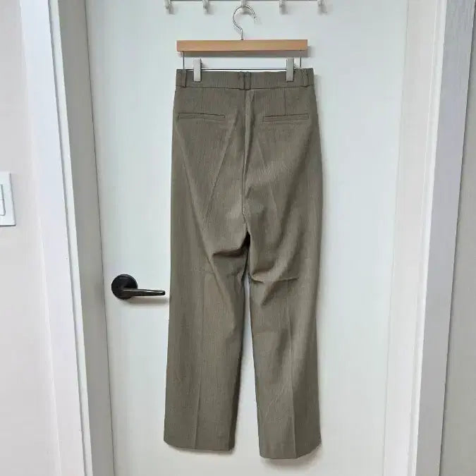 [SOLD OUT] S싸이즈 핀턱 카키 베이지 슬랙스
