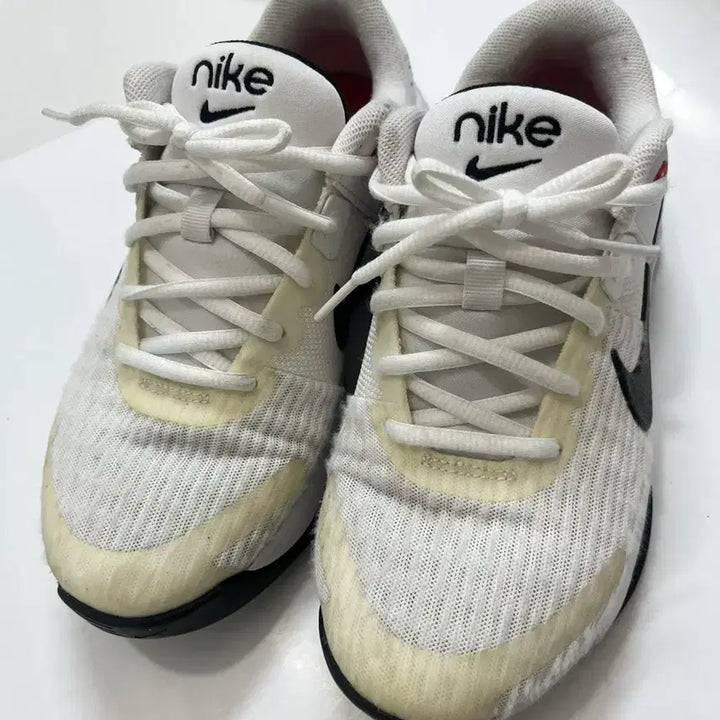 [SOLD OUT] 나이키 우먼스 줌벨라6 235 택포 15,000