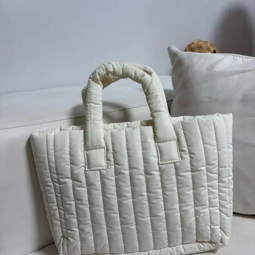 [SOLD OUT] 시엔느 패딩백 패딩 토트백 아이보리 새상품