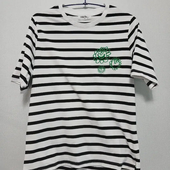 [BUNJANG] Keith Haring Striped T-shirt / 키스해링 스트라이프 티셔츠