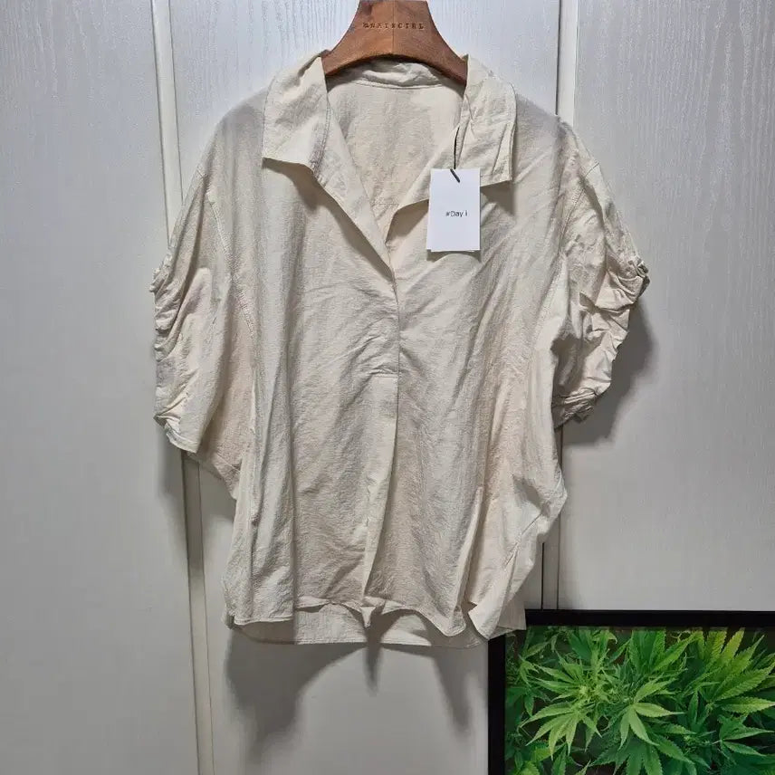 [BUNJANG] Day Beige Short Sleeve Blouse / (타임세일)(새상품)Day 베이지 반팔 블라우스