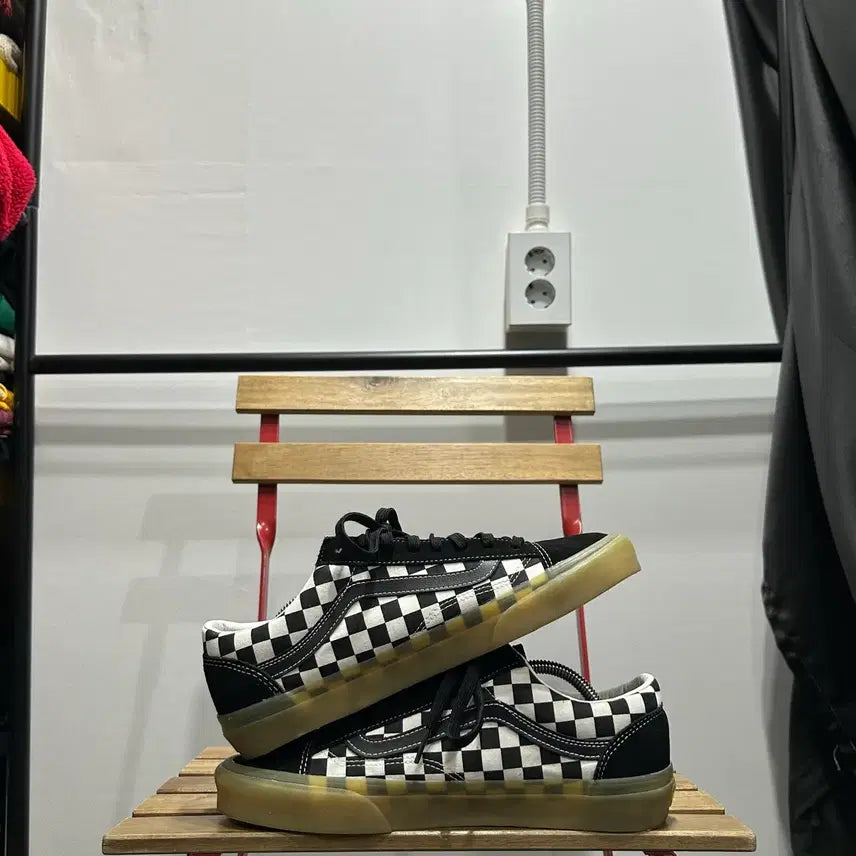 [BUNJANG] Vans Old Skool Checker Gumsole Sneakers / 275) 반스 운동화 남성 남자 신발 올드스쿨 체커 검솔