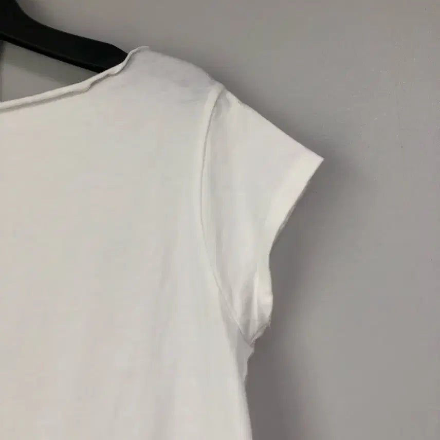 [BUNJANG] Rit Kim Ruffle Boat Neck Tee (White) / 릿킴 ruffle boat neck tee (white)