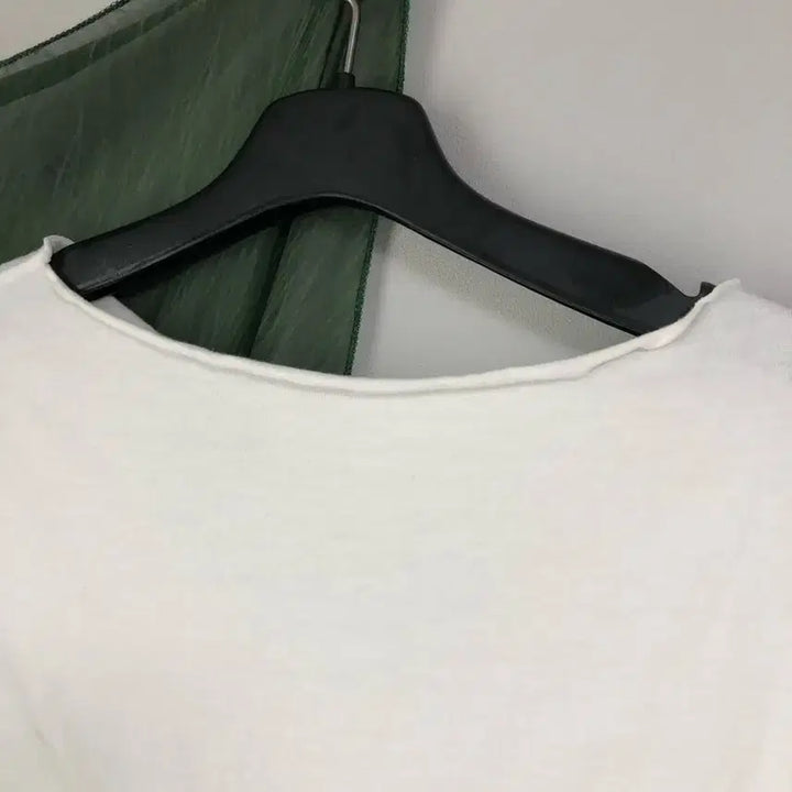 [BUNJANG] Rit Kim Ruffle Boat Neck Tee (White) / 릿킴 ruffle boat neck tee (white)
