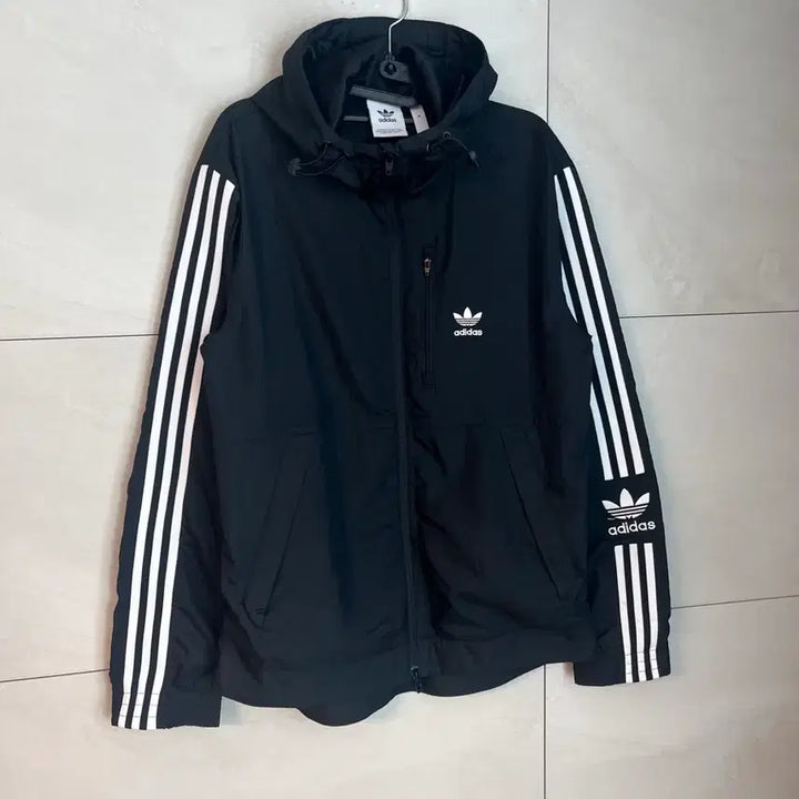 [SOLD OUT] 아디다스 파이어버드 바람막이 블랙 [M]