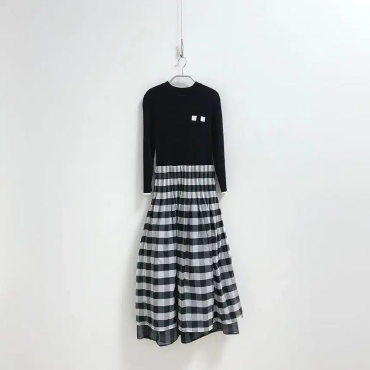 [SOLD OUT] 수입 디자인 니트블록 원피스