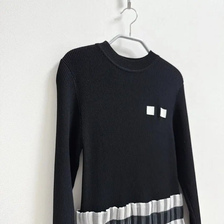 [SOLD OUT] 수입 디자인 니트블록 원피스