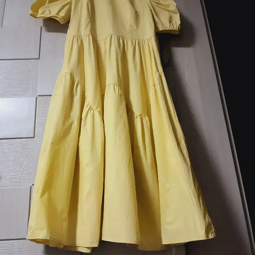 [SOLD OUT] 옐로우 퍼프 롱 원피스