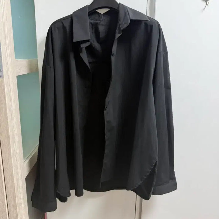 [SOLD OUT] 렌느 세미여리 오프카라셔츠  프리사이즈  정가 39,800원 (할인도안하