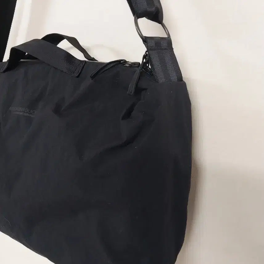 [BUNJANG] Mandarina Duck Fabric Shoulder Bag / 만다리나덕 가방