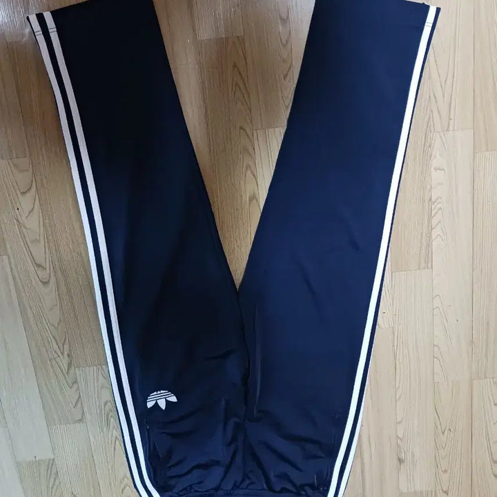 [BUNJANG] Adidas Three-Stripe Training Pants Navy / 아디다스 삼선 트레이닝 바지 네이비