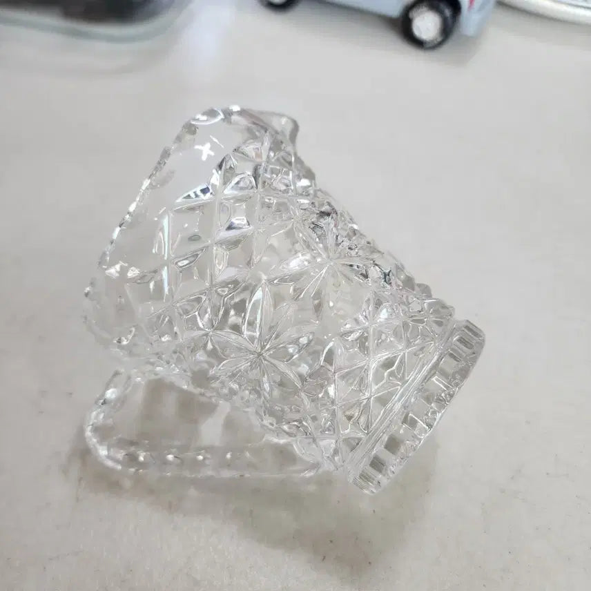 [SOLD OUT] 미국서온 오래된 글라스 상태좋음 두껍고 묵직합니다