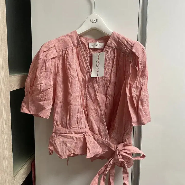 [SOLD OUT] [보관만한새상품] 청순여리 랩 블라우스 프리사이즈 정가 46,700원