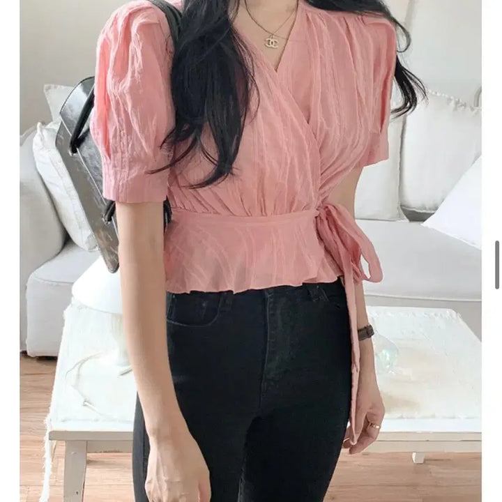 [SOLD OUT] [보관만한새상품] 청순여리 랩 블라우스 프리사이즈 정가 46,700원