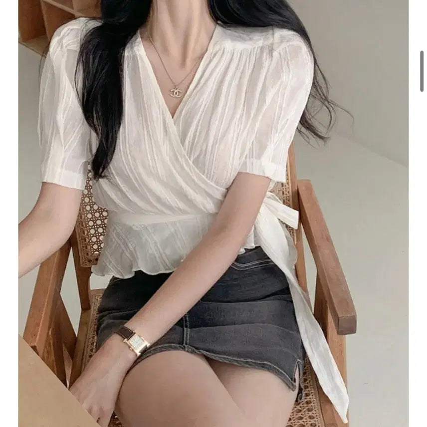 [SOLD OUT] [보관만한새상품] 청순여리 랩 블라우스 프리사이즈 정가 46,700원