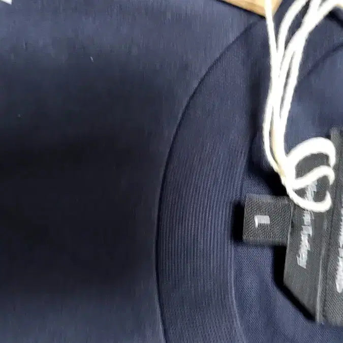 [SOLD OUT] A.P.C. 로고 티셔츠 네이비 L
