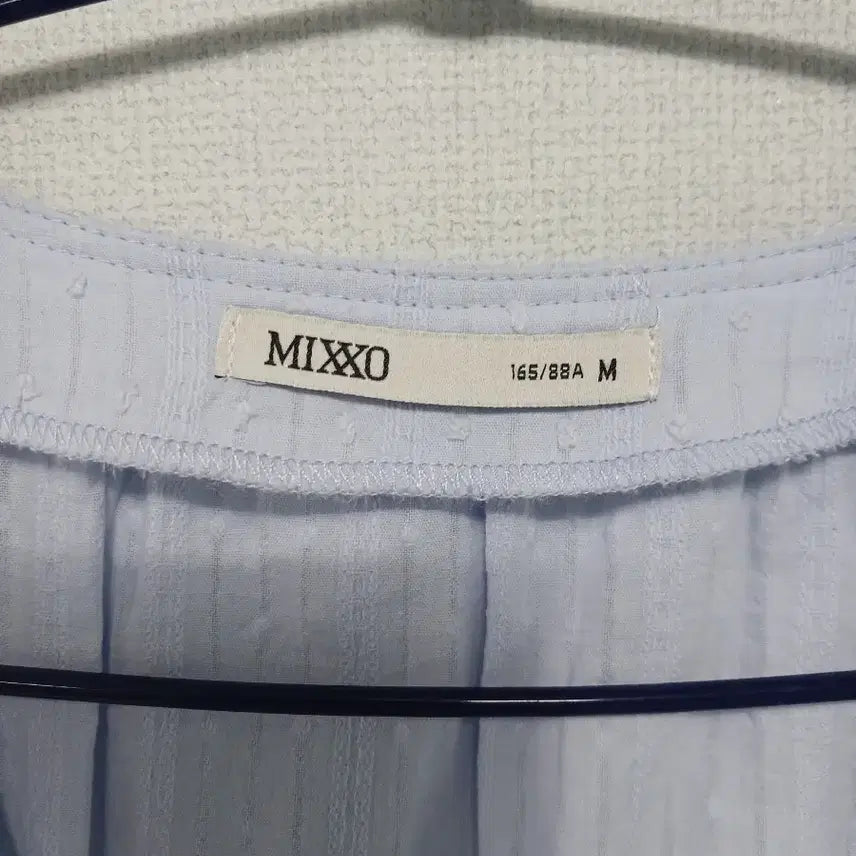 [BUNJANG] MIXXO Sky Blue Tie Blouse / MIXXO 미쏘 끈 블라우스 하늘색 M