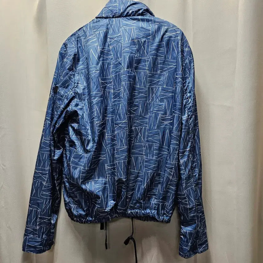 [BUNJANG] Armani Exchange Geometric Pattern Windbreaker Jacket / [A|X] 알마니 익스체인지 기하학 패턴 윈드브레이커 재킷