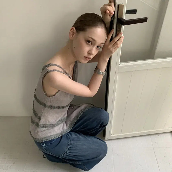 [BUNJANG] DKZ Patchwork Knit Tank Top / DKZ 언발 레이스 레이어링 패치워크 니트 민소매 탑