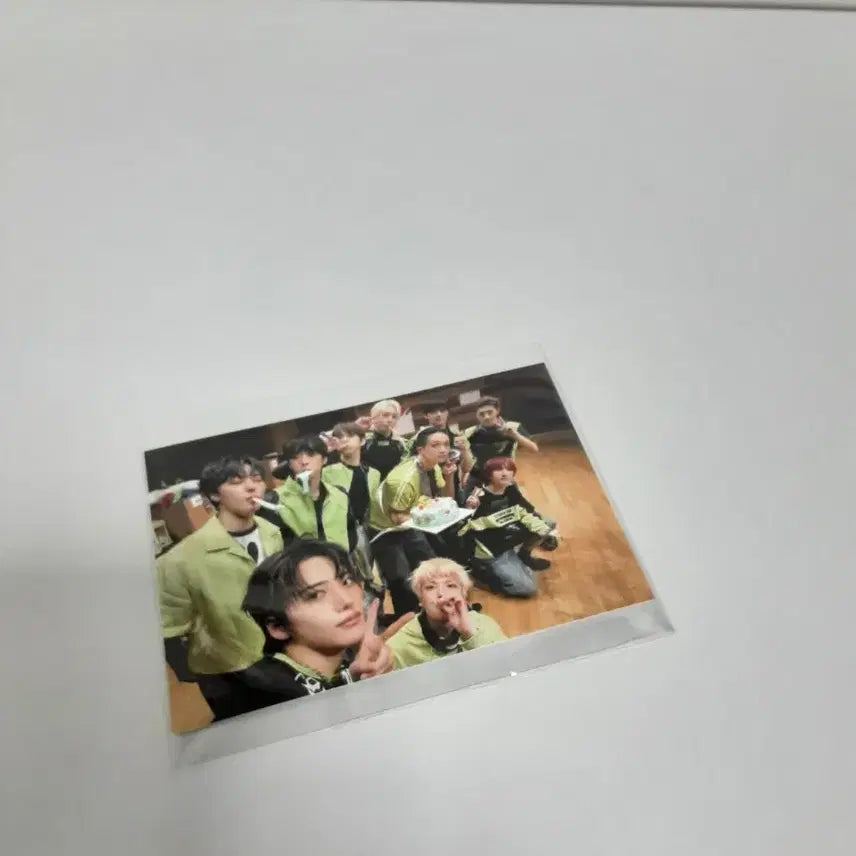 [BUNJANG] Xikers Group Photo Postcard / 싸이커스 단체 포토엽서