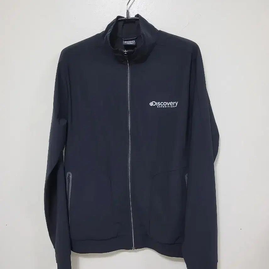 [BUNJANG] Discovery Expedition Black Windbreaker Jacket / 디스커버리 익스페디션 블랙 바람막이.260414