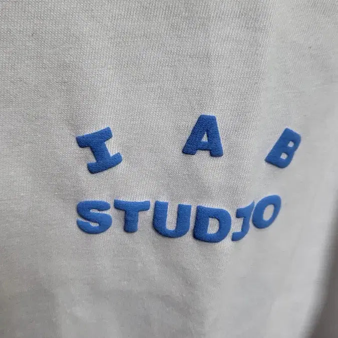[BUNJANG] IAB Studio White T-Shirt / IAB Studio 흰색 반팔 티셔츠