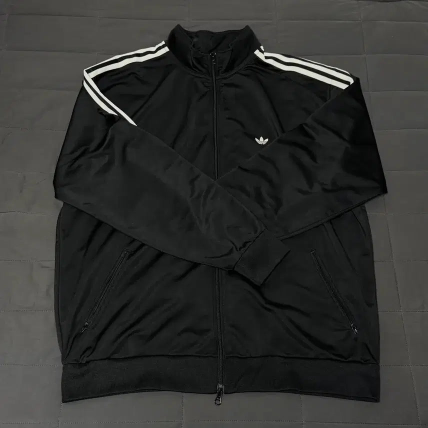 [SOLD OUT] 아디다스 BB 트랙탑 XL 사이즈 블랙 컬러
